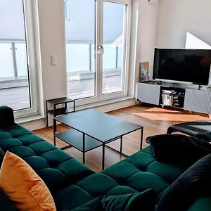  Apartment Neue Sonnige Und Zentrale In